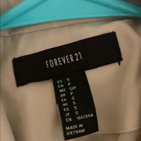 Trench coat - Picture 4 of 4